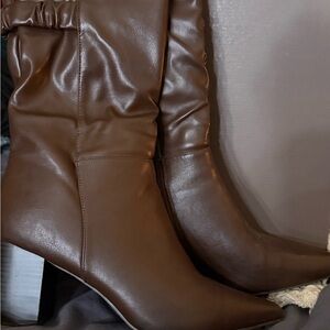 Hot Pointed Toe Brown Boots